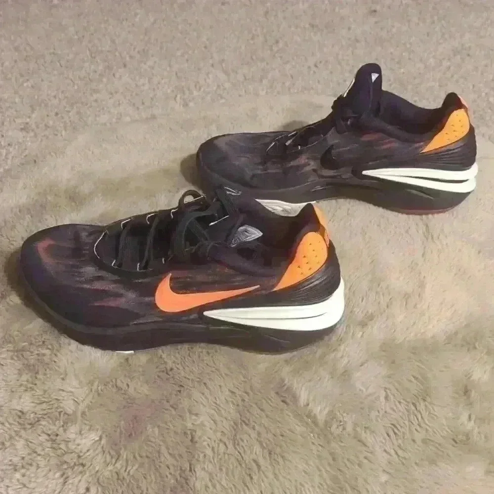 Nike Air Zoom GT Cut 2 Low Nike University, size 6